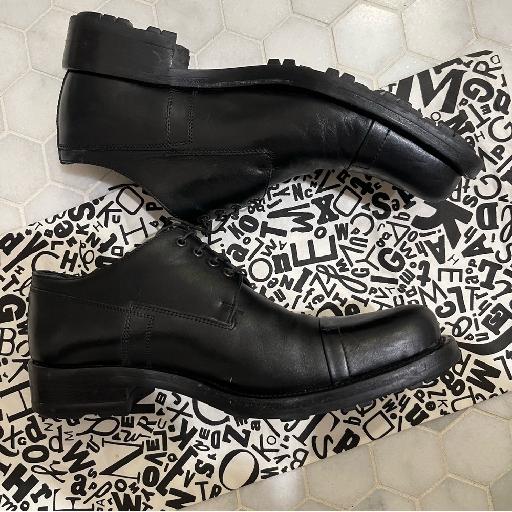 Prada women’s black oxfords, vintage original box. Great condition. Size 37 1/2.